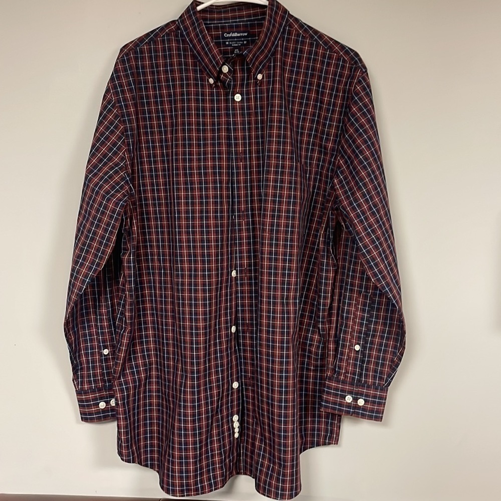 Croft and Barrow dress shirt, 16 1/2, 32/33, burgundy & navy plaid, button front